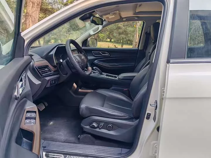 Jiangling Yusheng S350