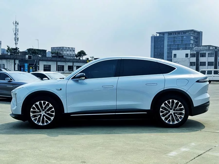 NIO EC6