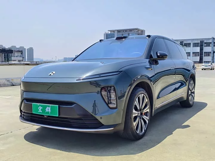 NIO ES8