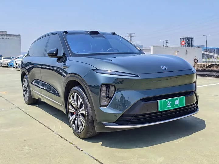 NIO ES8