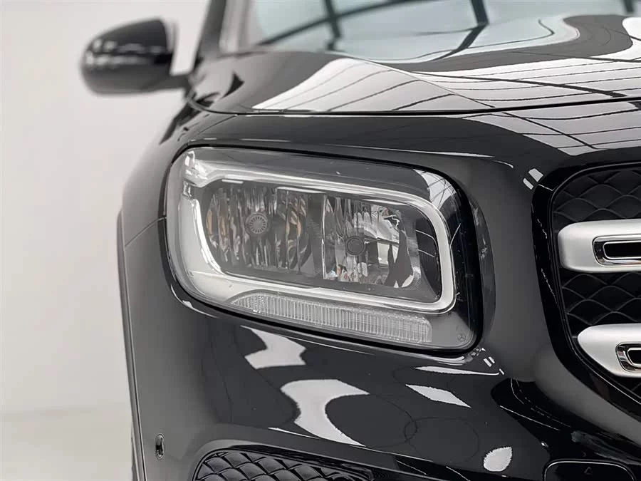 Mercedes Benz GLB