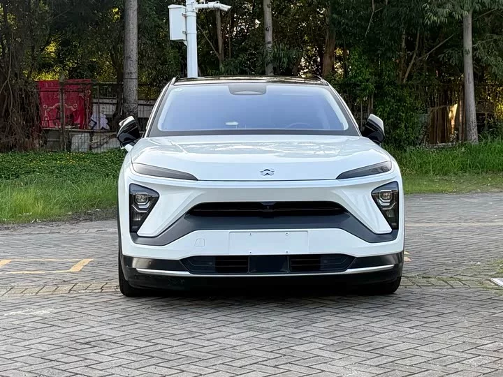 NIO ES6