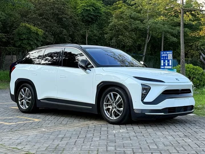 NIO ES6