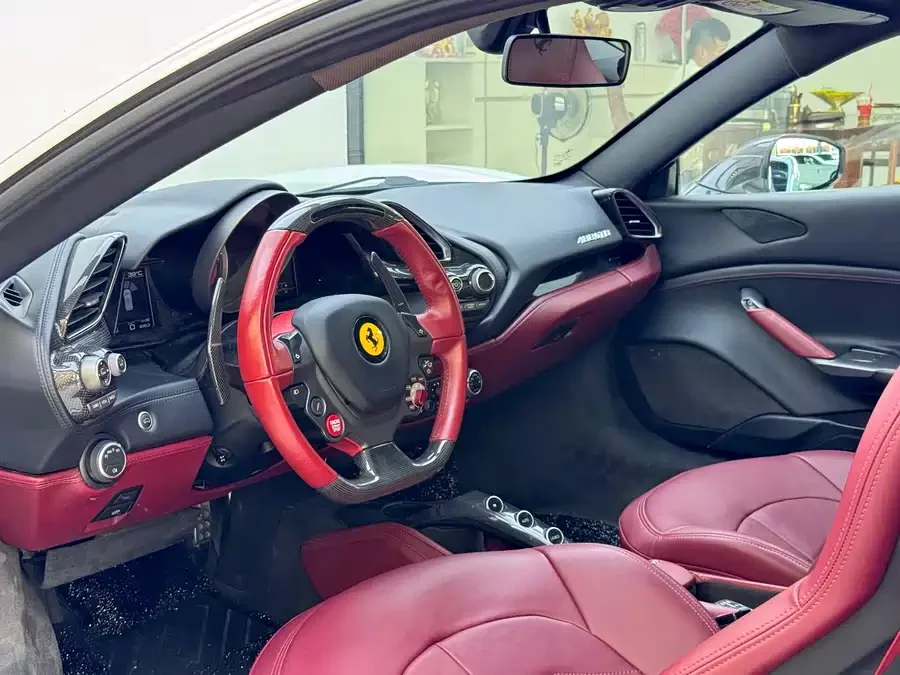 Ferrari 488