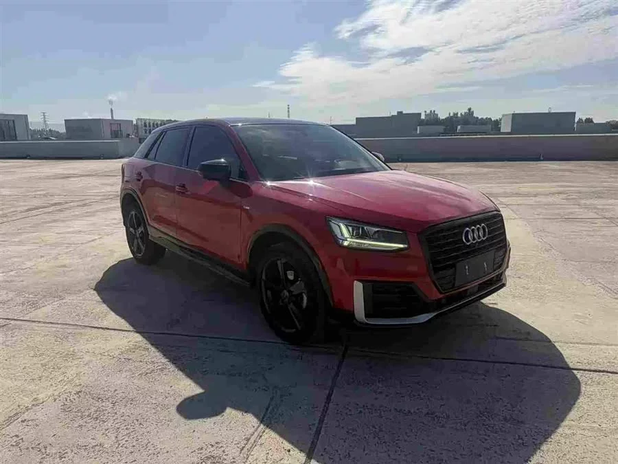 Audi Q2L