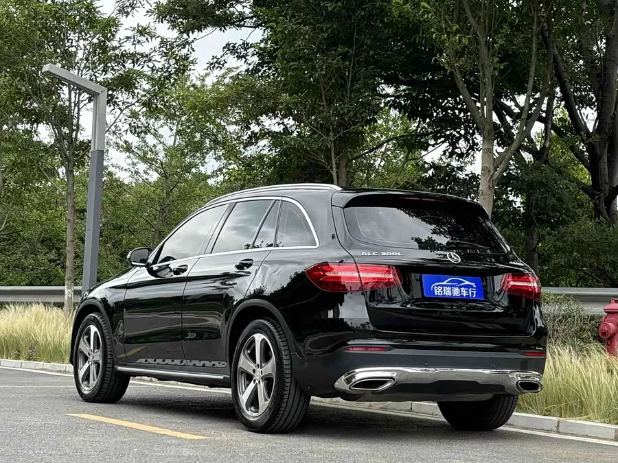 Mercedes Benz GLC