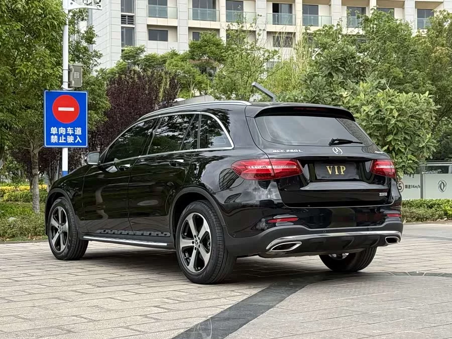 Mercedes Benz GLC