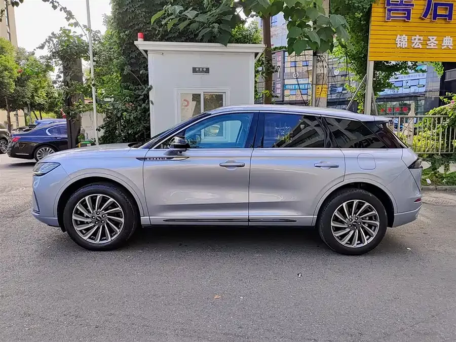 Lincoln Adventurer