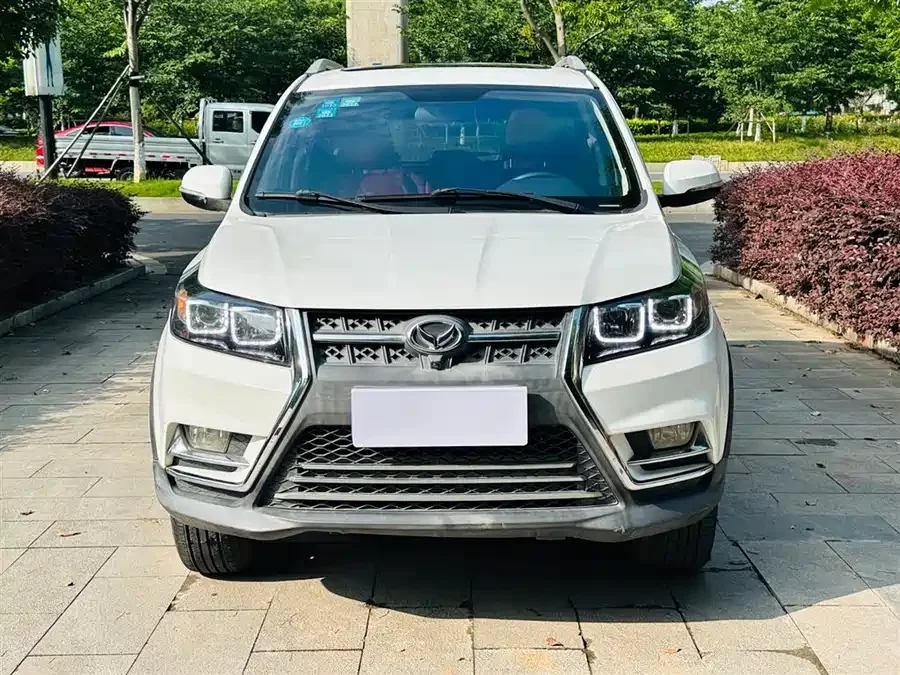 BAIC S3