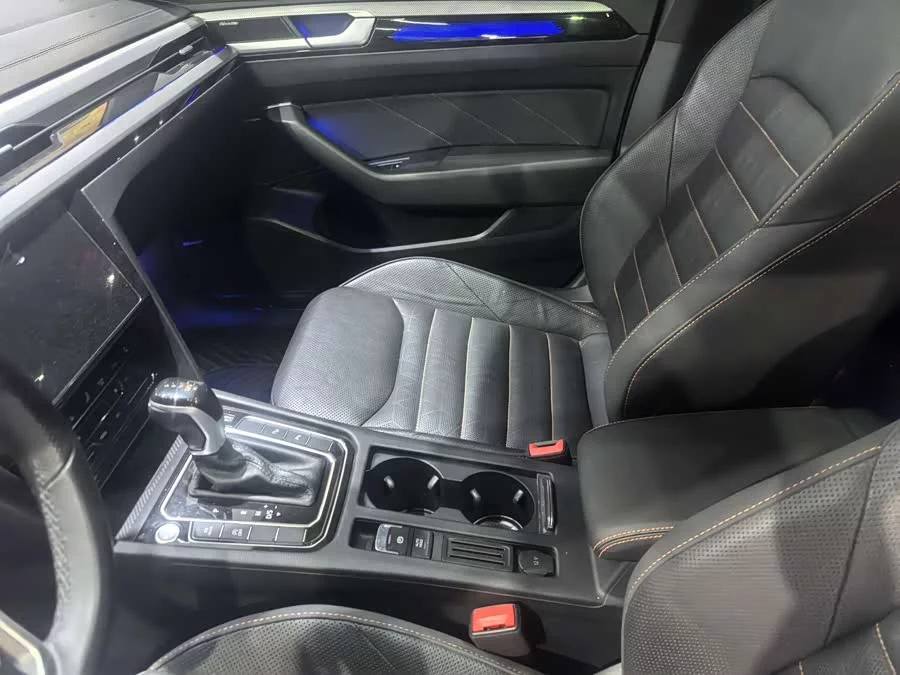 Volkswagen FAW- CC