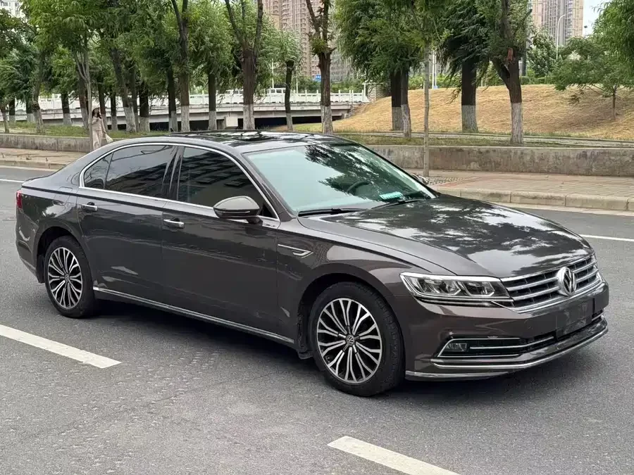 Volkswagen Phaeton / Phideon