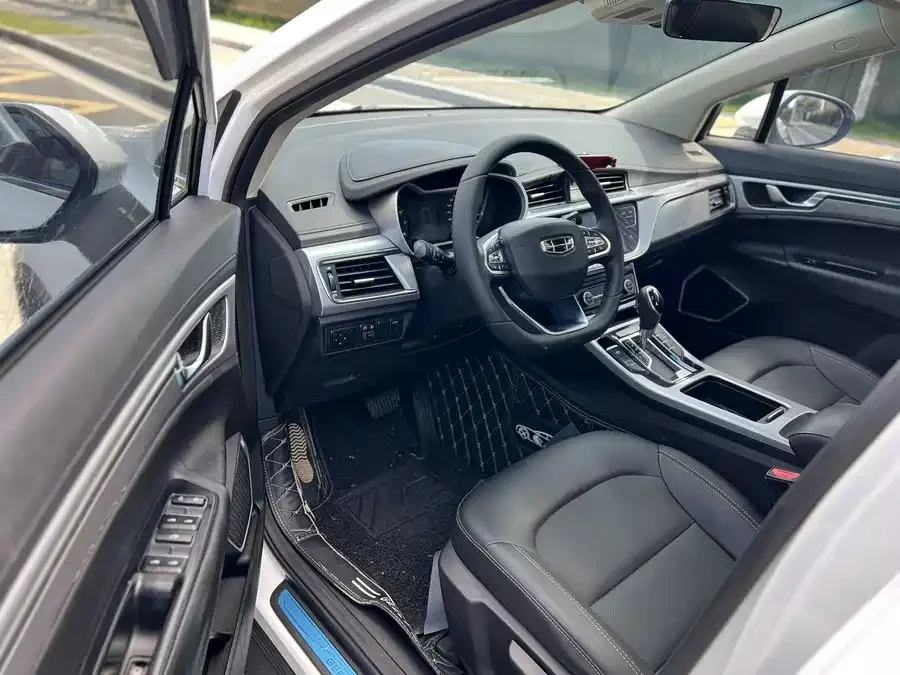 Geely Emgrand GS
