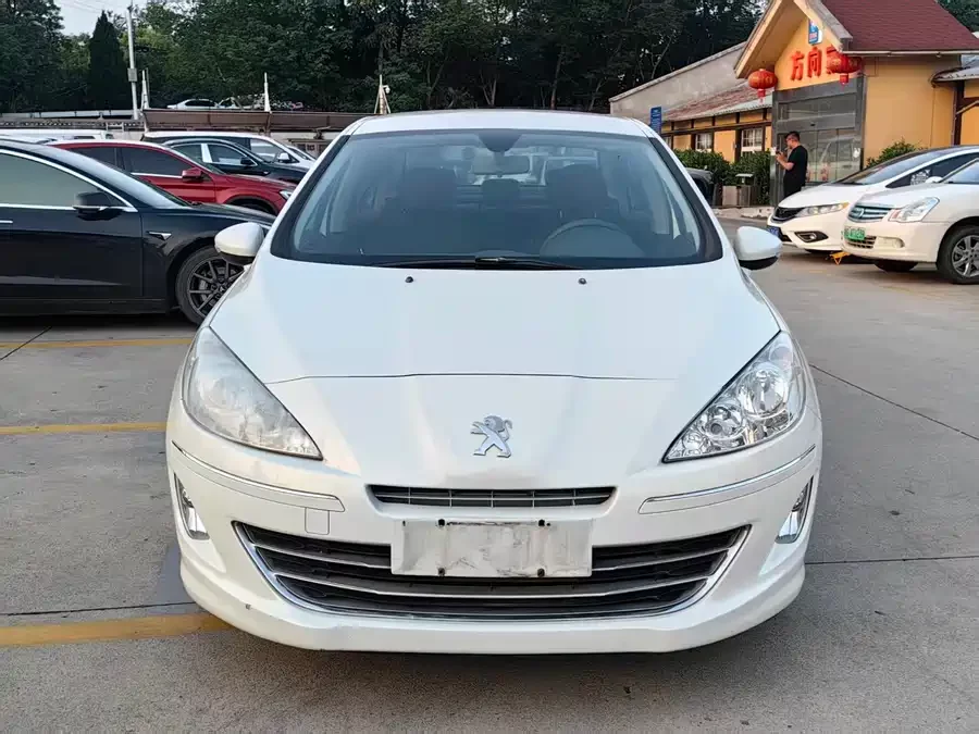 Peugeot 408