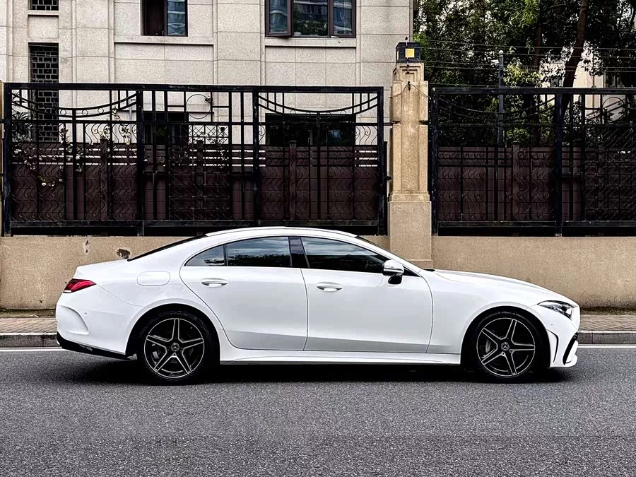 Mercedes Benz CLS
