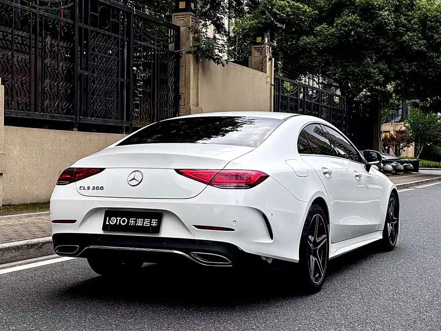Mercedes Benz CLS