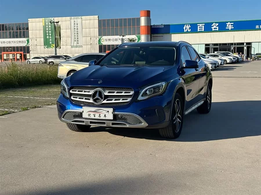 Mercedes Benz GLA
