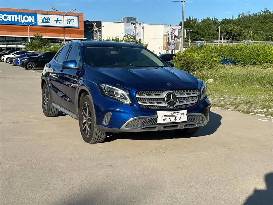 Mercedes Benz GLA