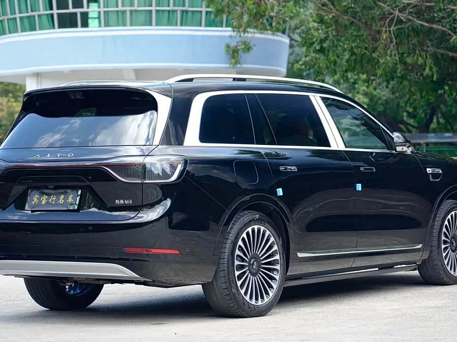 AITO Wenjie M9