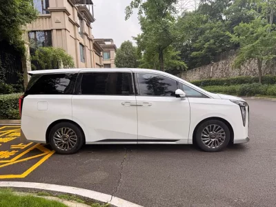 GAC Trumpchi M8