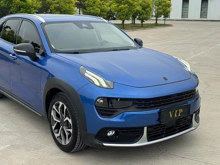 Lynk & Co 02