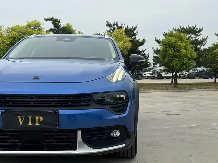 Lynk & Co 02