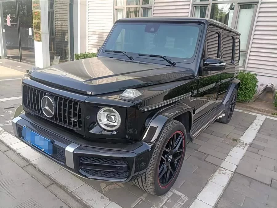 Mercedes Benz G-rated