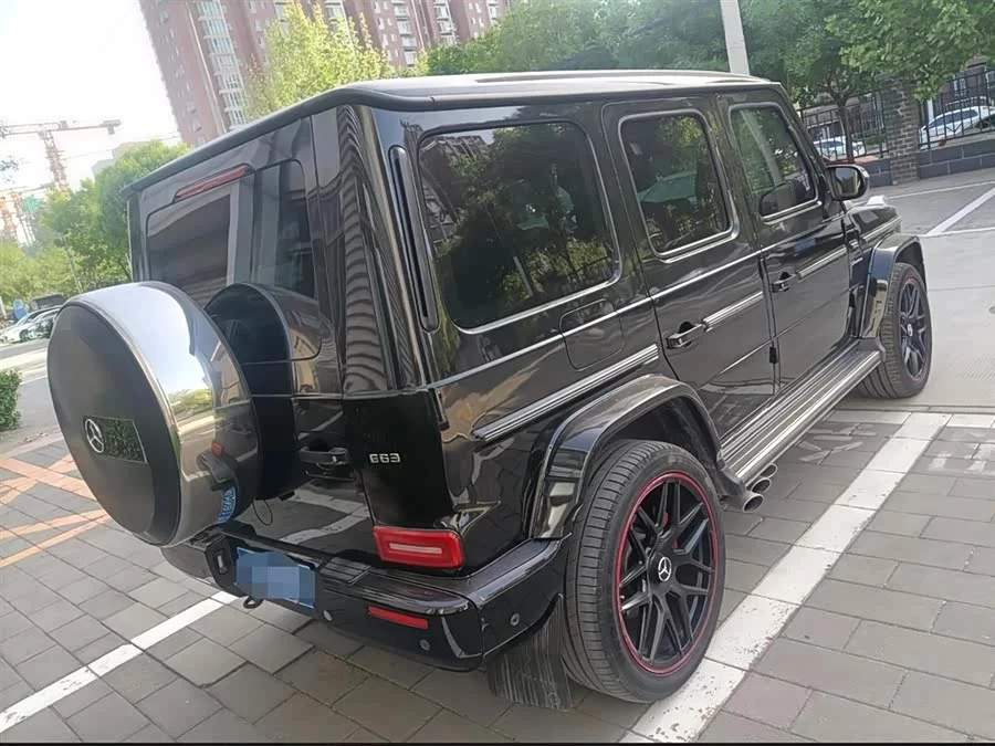 Mercedes Benz G-rated