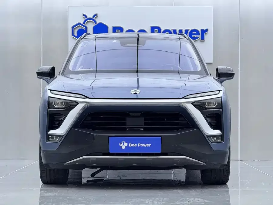 NIO ES8