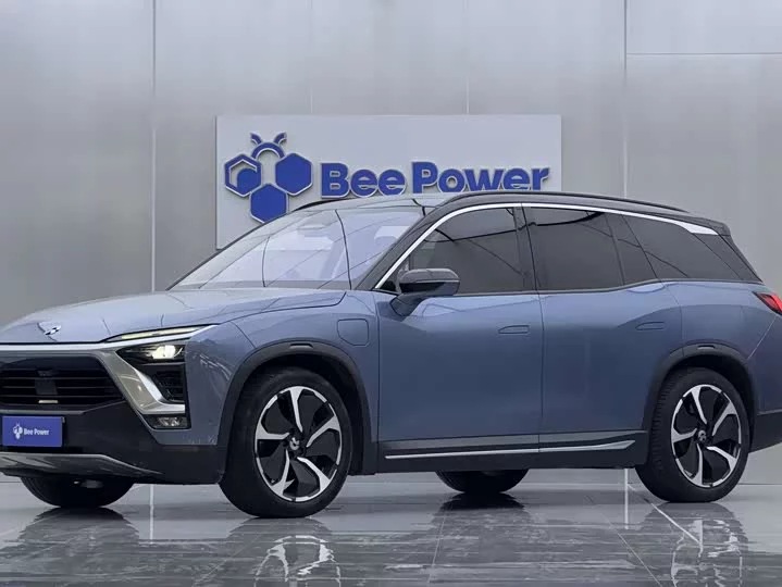 NIO ES8