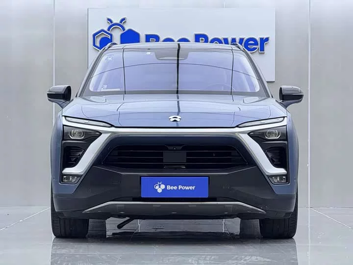 NIO ES8