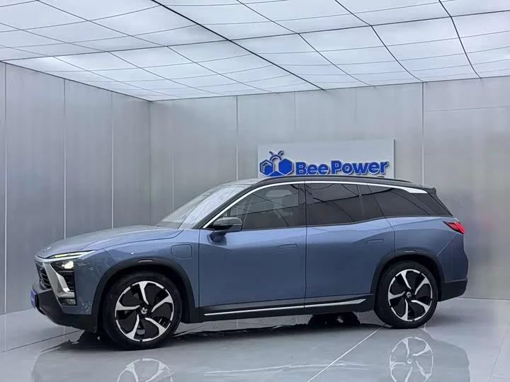 NIO ES8