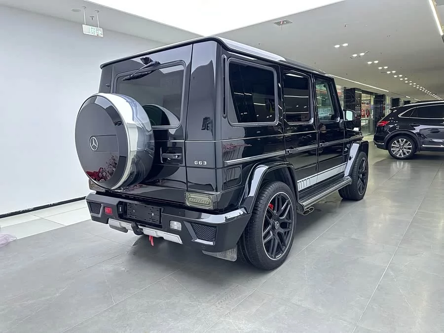 Mercedes Benz G-rated