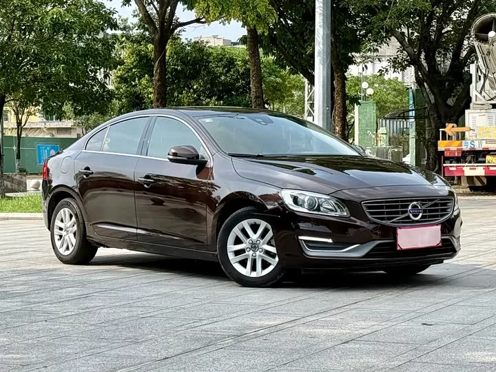 Volvo S60