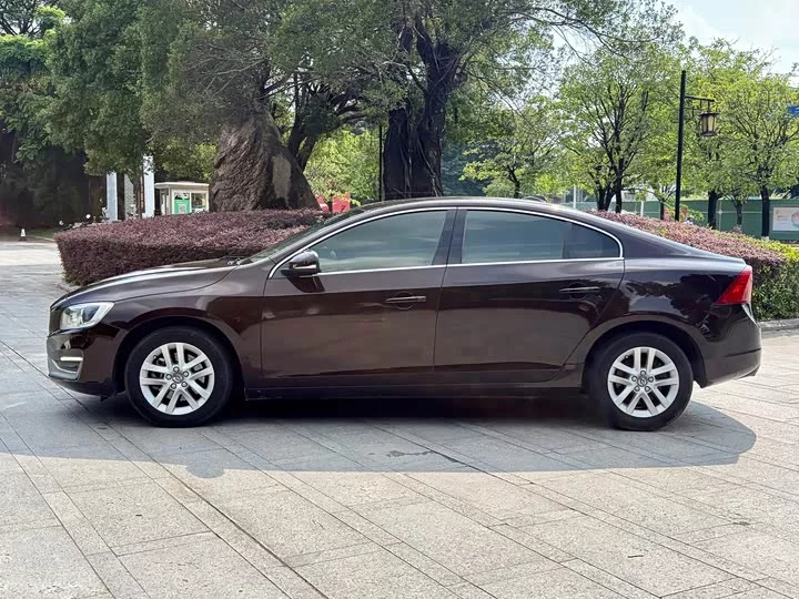 Volvo S60