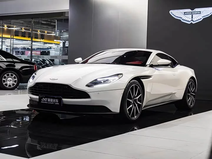 Aston Martin DB11