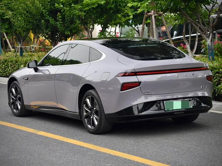 Xpeng P7