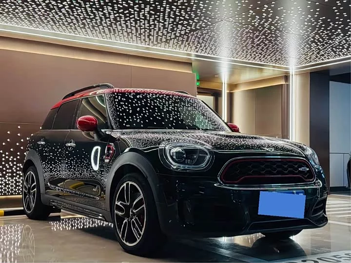 MINI JCW COUNTRYMAN