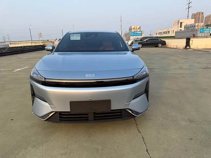 Geely Galaxy L6