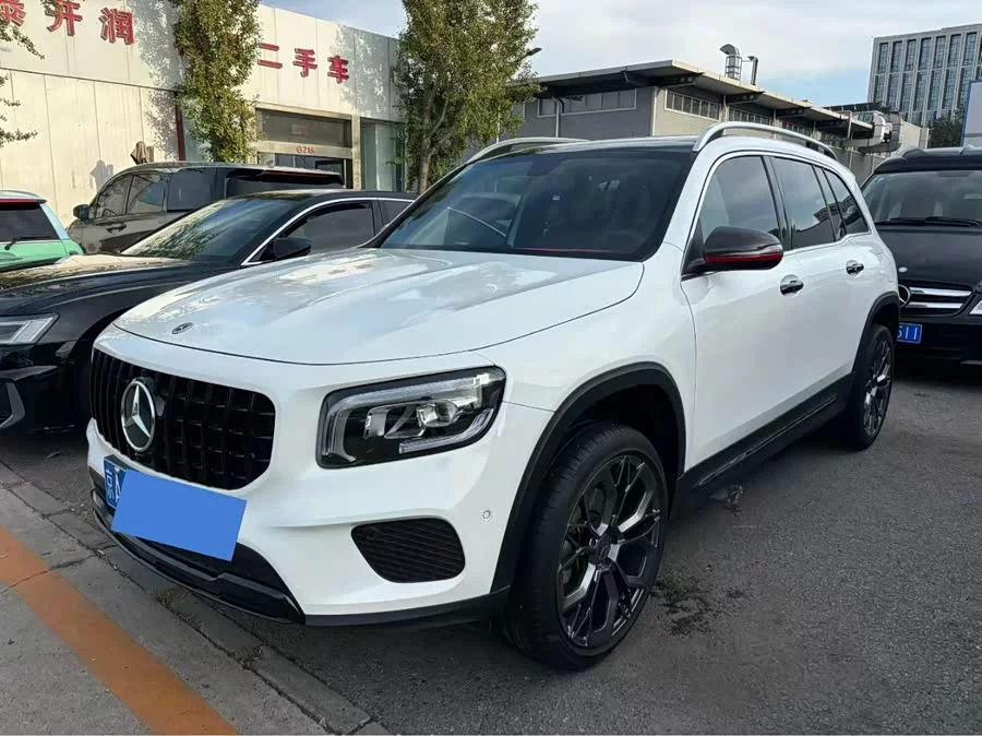 Mercedes Benz GLB
