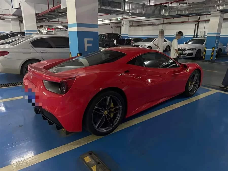 Ferrari 488