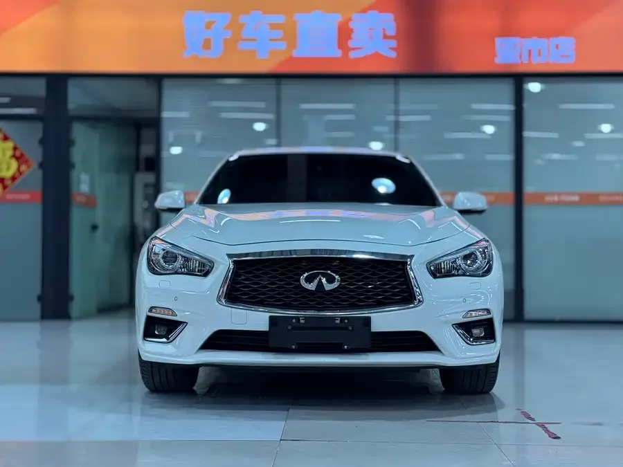 Infiniti Q50L