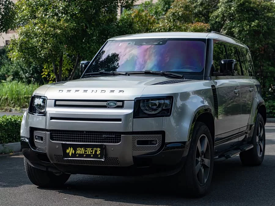 Land Rover guard