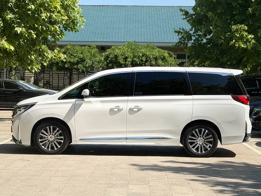 GAC Trumpchi M8