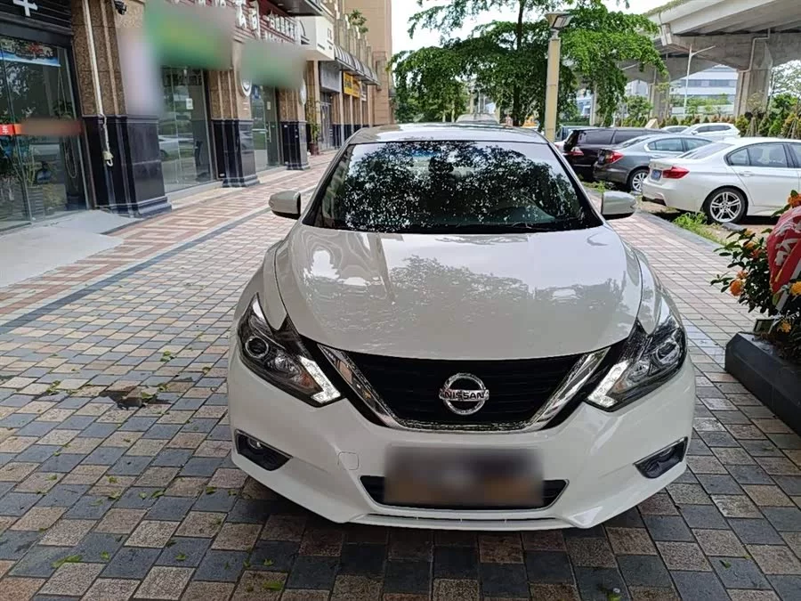 Nissan Teana
