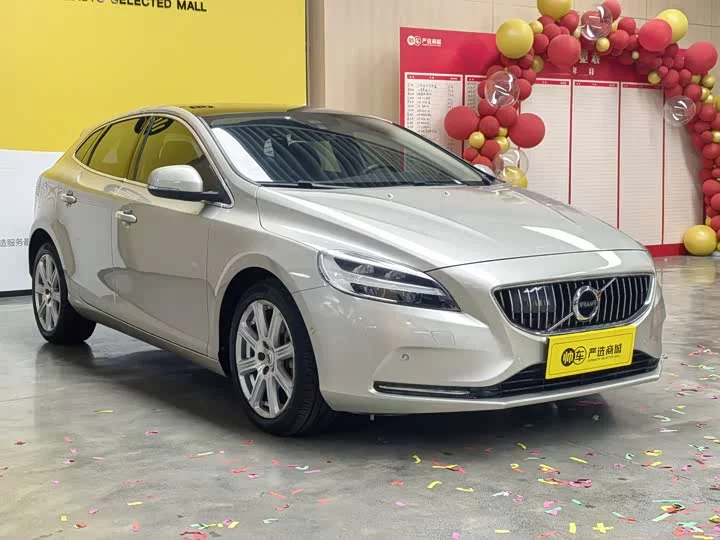 Volvo V40