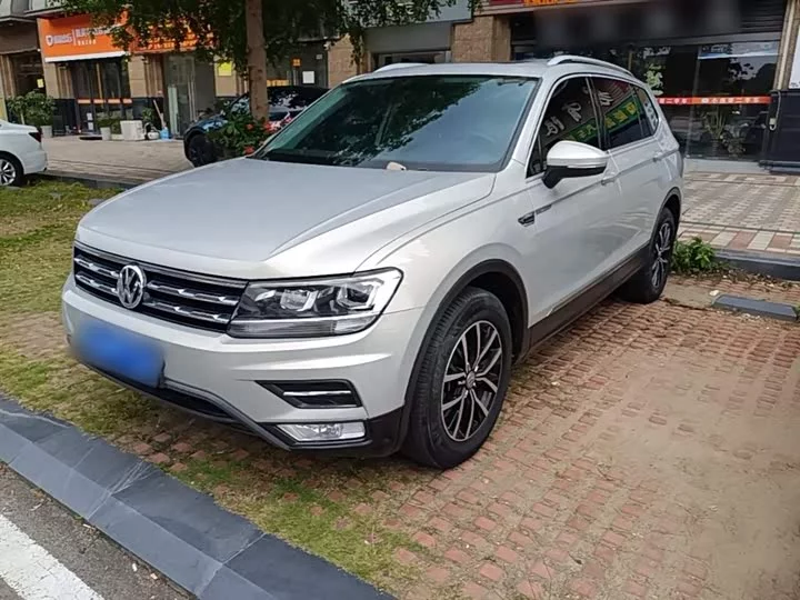 Volkswagen Tiguan L
