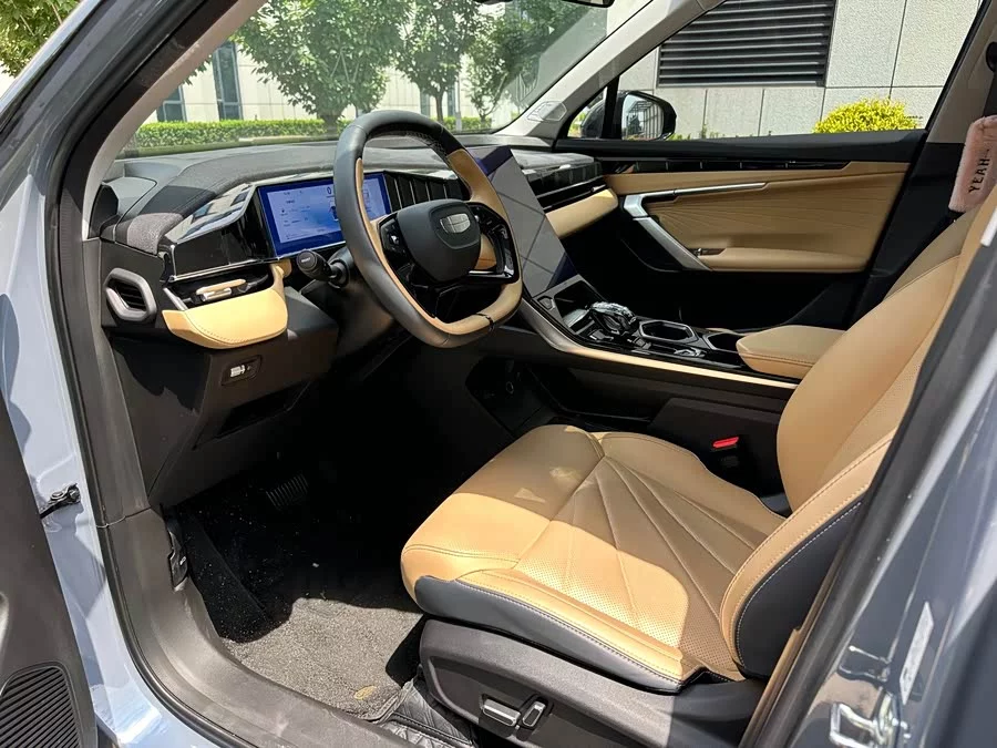 Geely Boyue L