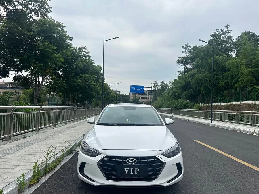 Hyundai elantra