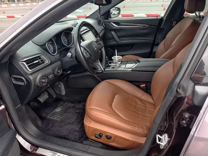 Maserati Ghibli