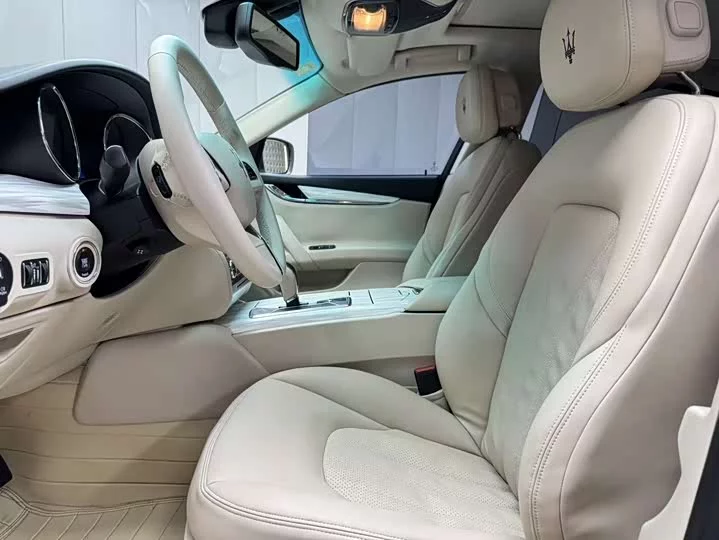 Maserati President